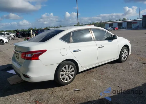 2017 Nissan Sentra S z USA, uszkodzony, nr VIN 3N1AB7AP1HY348591